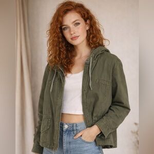 Brandy Melville Hailey olive Green Utility Jacket Hooded Lightweight Military